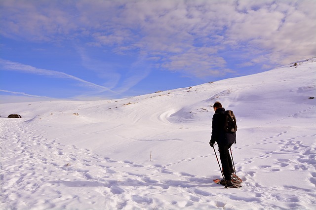 Walk with snowshoes at an altitude of 1660 metres